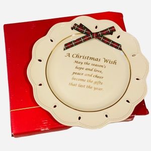 NWT Lenox Fine China Christmas Wish Plate Hanging Giftables White Plaid Gift